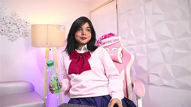 Snapshot of dianebleu chatting on December 19, 2025, 4:16 am dianebleu online show from December 19, 2025, 4:16 am