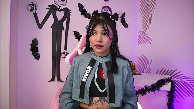 Snapshot of dianebleu chatting on October 22, 2025, 4:01 am dianebleu online show from October 22, 2025, 4:01 am