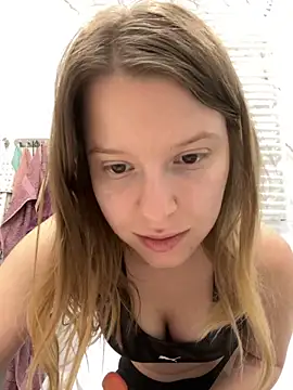 Snapshot of kimczii chatting on May 25, 2026, 6:28 pm kimczii online show from May 25, 2026, 6:28 pm