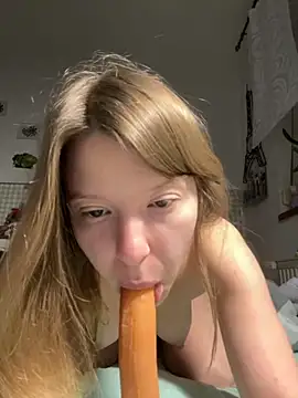 Snapshot of kimczii chatting on May 7, 2026, 6:17 am kimczii online show from May 7, 2026, 6:17 am