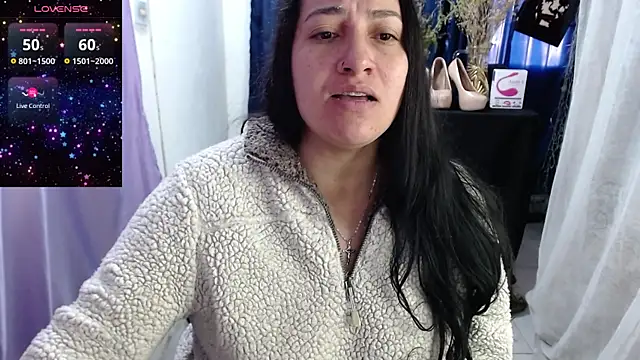 Snapshot of lorenpearx chatting on July 7, 2026, 12:52 pm lorenpearx online show from July 7, 2026, 12:52 pm