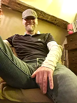 Snapshot of eddouxxx78 chatting on April 25, 2026, 6:49 pm eddouxxx78 online show from April 25, 2026, 6:49 pm