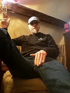 eddouxxx78 online show from April 21, 2026, 7:59 am