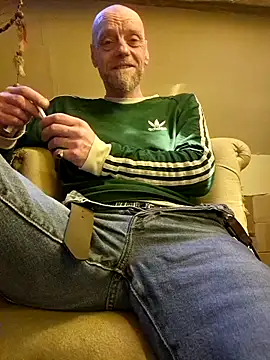 eddouxxx78 online show from March 14, 2026, 4:13 pm