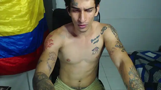 thebestwarrior  online show from September 15, 2025, 12:33 am