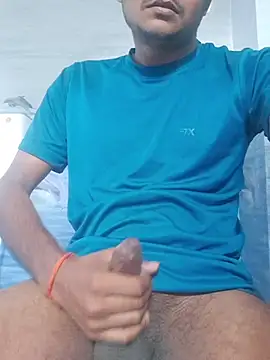 Snapshot of Itsdesi_boy chatting on December 5, 2025, 3:38 am Itsdesi boy online show from December 5, 2025, 3:38 am