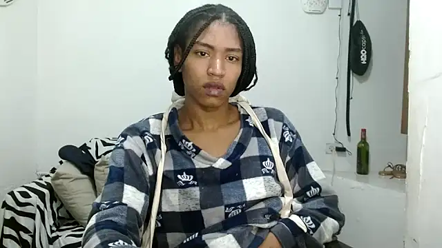 Snapshot of angelamarie1 chatting on April 30, 2026, 6:53 am angelamarie1 online show from April 30, 2026, 6:53 am