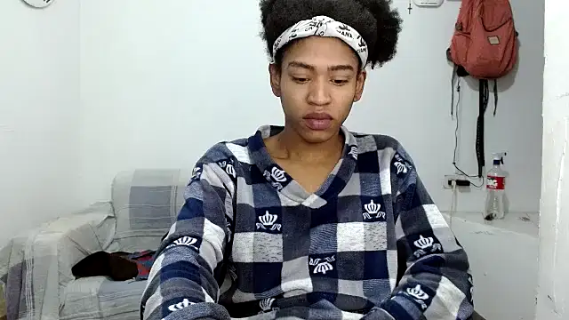 Snapshot of angelamarie1 chatting on October 27, 2025, 11:22 am angelamarie1 online show from October 27, 2025, 11:22 am