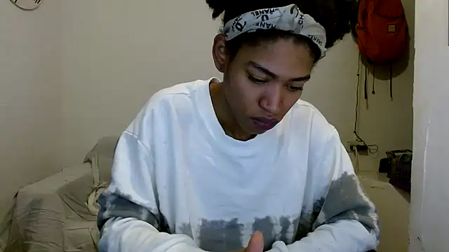 Snapshot of angelamarie1 chatting on October 3, 2025, 11:01 am angelamarie1 online show from October 3, 2025, 11:01 am