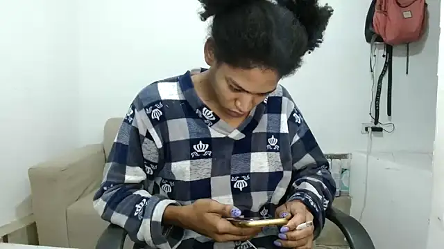 Snapshot of angelamarie1 chatting on November 11, 2025, 8:42 am angelamarie1 online show from November 11, 2025, 8:42 am