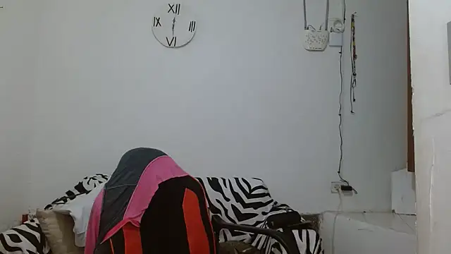 Snapshot of angelamarie1 chatting on May 25, 2026, 12:15 pm angelamarie1 online show from May 25, 2026, 12:15 pm