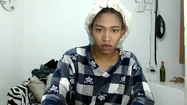Snapshot of angelamarie1 chatting on May 1, 2026, 1:27 pm angelamarie1 online show from May 1, 2026, 1:27 pm