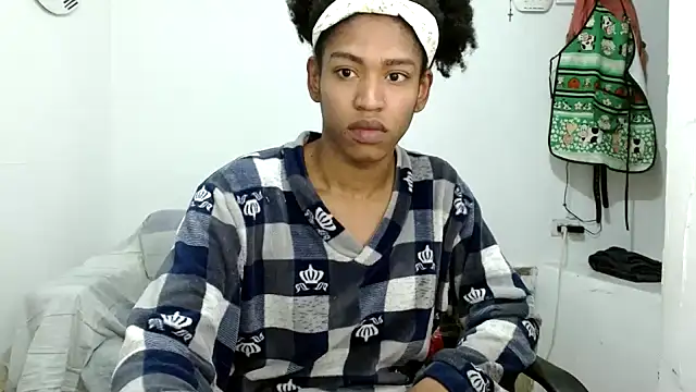 Snapshot of angelamarie1 chatting on November 5, 2025, 11:13 am angelamarie1 online show from November 5, 2025, 11:13 am