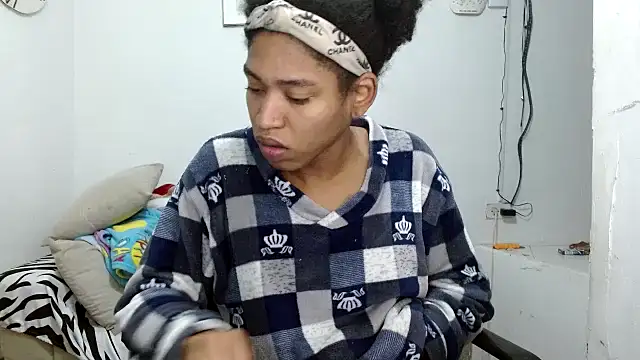 angelamarie1 online show from February 8, 2026, 11:57 pm