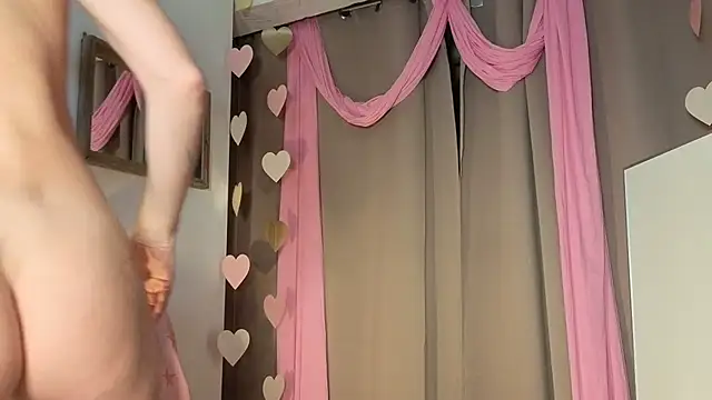 Snapshot of Lola_Belgium chatting on February 26, 2026, 8:36 am Lola Belgium online show from February 26, 2026, 8:36 am