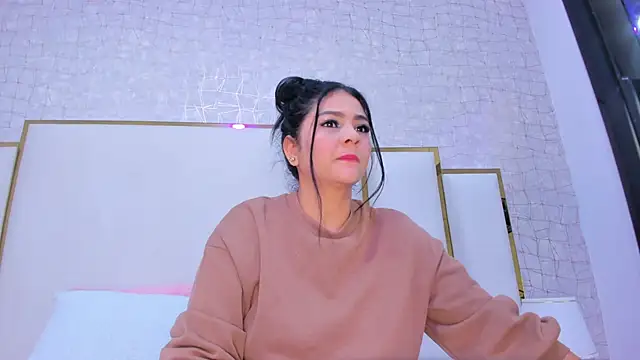 Snapshot of paola_rodriguez chatting on September 28, 2025, 10:55 am paola rodriguez online show from September 28, 2025, 10:55 am