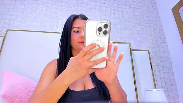 Snapshot of paola_rodriguez chatting on September 15, 2025, 11:54 am paola rodriguez online show from September 15, 2025, 11:54 am
