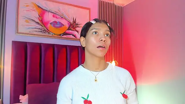 LauraAristizabal online show from November 16, 2025, 12:43 pm