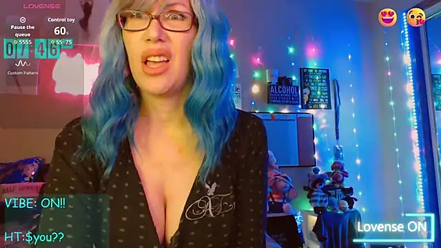 EmmaIsHere online show from November 11, 2025, 2:45 pm