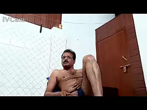 Snapshot of Entire_Creation chatting on December 2, 2024, 6:05 am Entire Creation online show from December 2, 2024, 6:05 am