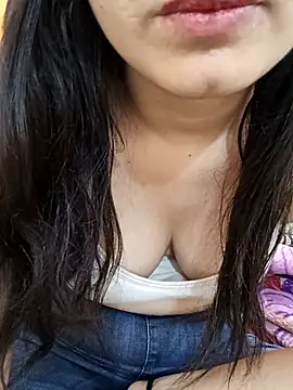 CuteSarikaLIVE online show from November 22, 2025, 4:11 am