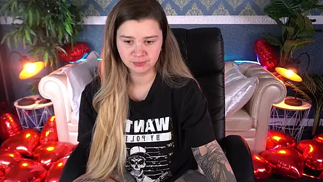 Snapshot of AmellyMilly chatting on February 17, 2026, 7:55 pm AmellyMilly online show from February 17, 2026, 7:55 pm