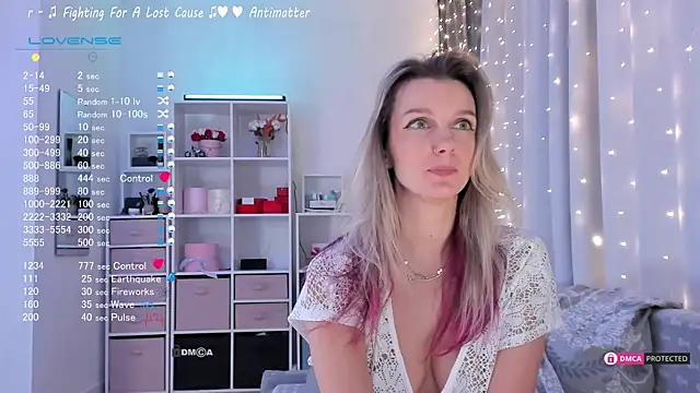 Snapshot of Karamelsw_ chatting on February 20, 2025, 2:51 am Karamelsw online show from February 20, 2025, 2:51 am