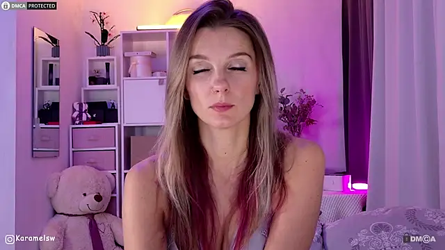 Snapshot of Karamelsw_ chatting on October 12, 2025, 9:16 pm Karamelsw online show from October 12, 2025, 9:16 pm