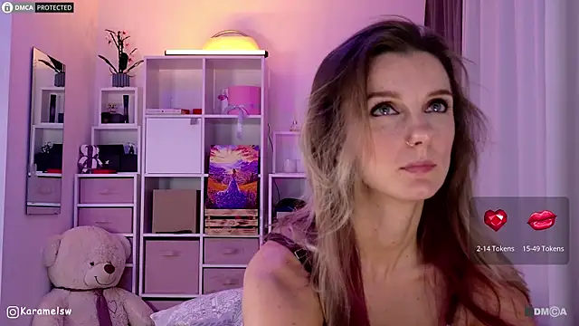 Snapshot of Karamelsw_ chatting on October 13, 2025, 9:49 pm Karamelsw online show from October 13, 2025, 9:49 pm