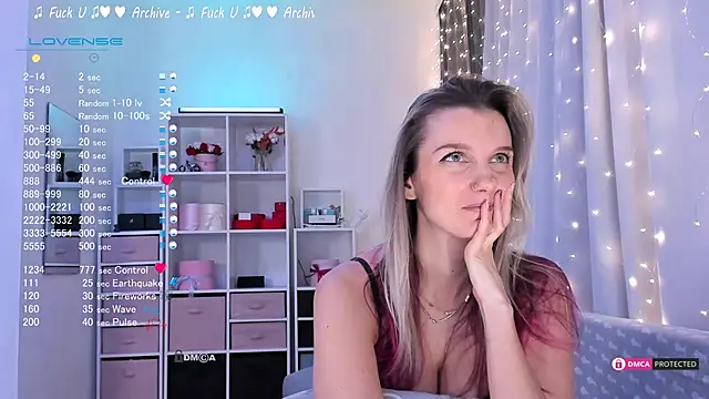 Snapshot of Karamelsw_ chatting on February 26, 2025, 1:25 am Karamelsw online show from February 26, 2025, 1:25 am