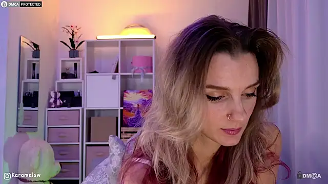 Snapshot of Karamelsw_ chatting on October 2, 2025, 11:52 pm Karamelsw online show from October 2, 2025, 11:52 pm