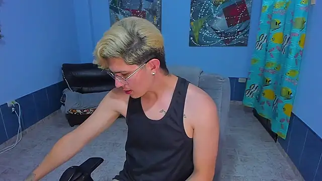 Snapshot of patrik_027 chatting on November 23, 2025, 7:29 am patrik 027 online show from November 23, 2025, 7:29 am