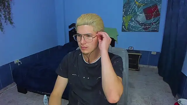 patrik 027 online show from March 25, 2026, 5:07 am