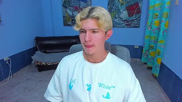 Snapshot of patrik_027 chatting on November 5, 2025, 7:39 pm patrik 027 online show from November 5, 2025, 7:39 pm