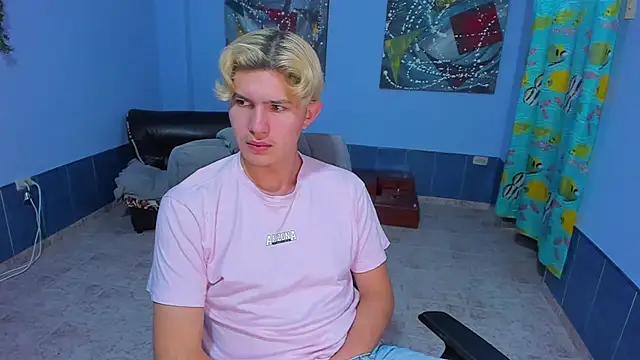 Snapshot of patrik_027 chatting on November 16, 2025, 7:51 pm patrik 027 online show from November 16, 2025, 7:51 pm