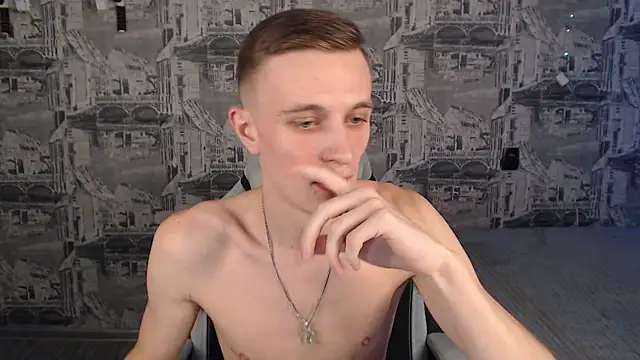 Snapshot of Oliver_Fresh chatting on February 19, 2025, 12:11 pm Oliver Fresh online show from February 19, 2025, 12:11 pm