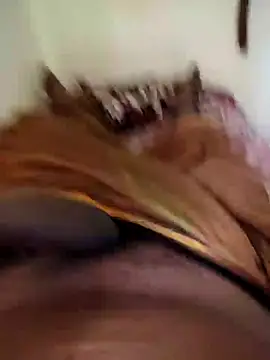 Snapshot of Mallupaiyanaachu chatting on October 24, 2025, 2:21 am Mallupaiyanaachu online show from October 24, 2025, 2:21 am