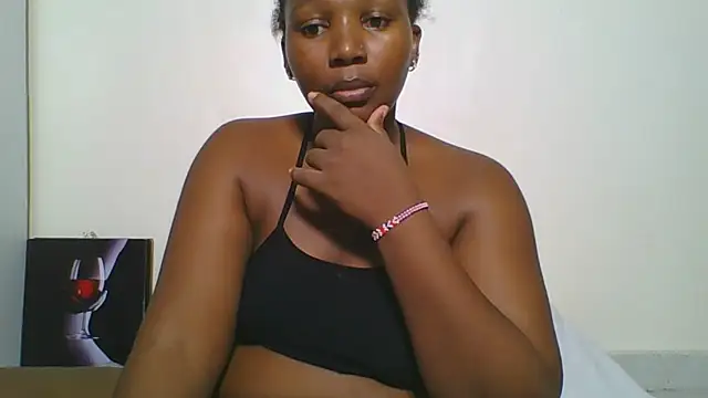 CuteJ online show from April 11, 2026, 6:22 pm