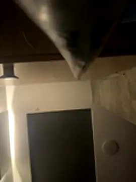 Snapshot of CeliWoods chatting on October 19, 2025, 10:07 am CeliWoods online show from October 19, 2025, 10:07 am