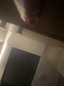 Snapshot of CeliWoods chatting on November 22, 2025, 10:25 am CeliWoods online show from November 22, 2025, 10:25 am