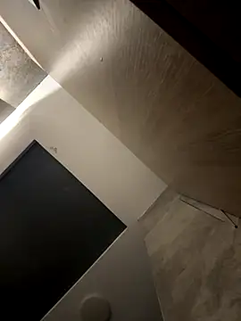 Snapshot of CeliWoods chatting on October 18, 2025, 10:06 am CeliWoods online show from October 18, 2025, 10:06 am