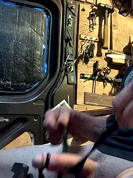 Snapshot of Likewise chatting on December 19, 2025, 7:05 pm Likewise online show from December 19, 2025, 7:05 pm