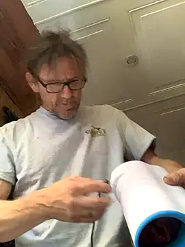 Snapshot of Likewise chatting on January 7, 2026, 12:26 am Likewise online show from January 7, 2026, 12:26 am