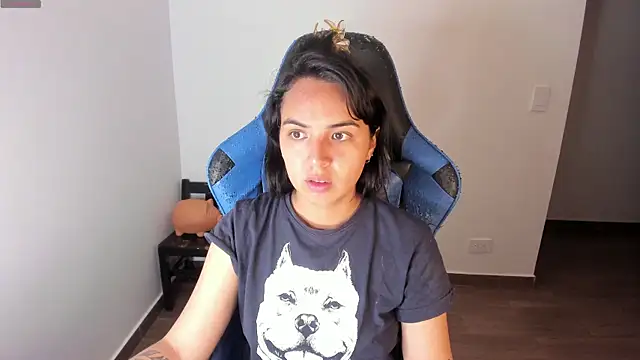 Snapshot of Miss_Nicole chatting on October 23, 2025, 1:37 am Miss Nicole online show from October 23, 2025, 1:37 am