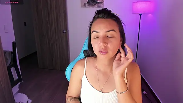 Miss Nicole online show from March 13, 2026, 8:47 pm