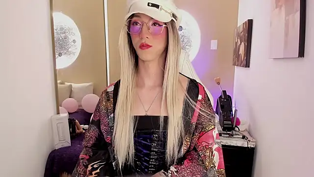 Yaki Tai online show from April 12, 2026, 4:16 am