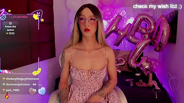 Snapshot of Yaki_Tai chatting on November 9, 2025, 7:56 am Yaki Tai online show from November 9, 2025, 7:56 am