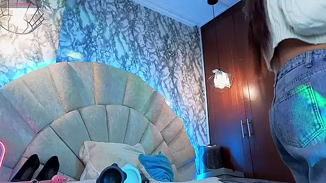 Snapshot of _emma_miller_ chatting on February 19, 2026, 10:56 am emma miller online show from February 19, 2026, 10:56 am