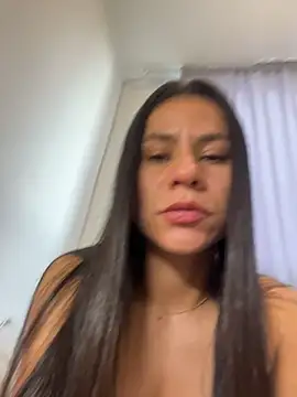 Snapshot of Reggie-Liam chatting on November 10, 2025, 7:19 pm Reggie-Liam online show from November 10, 2025, 7:19 pm