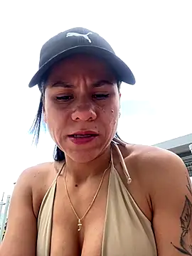 Snapshot of Reggie-Liam chatting on December 18, 2025, 5:06 pm Reggie-Liam online show from December 18, 2025, 5:06 pm